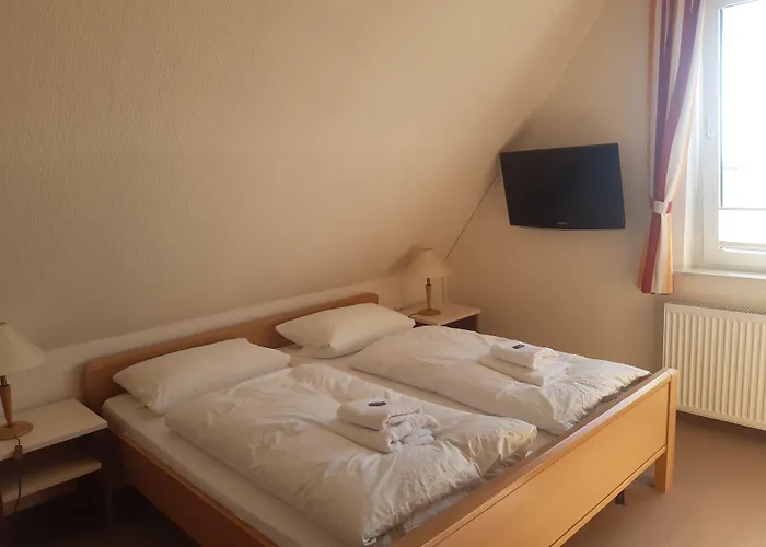Haus Seeblick Bed & Breakfast 2*